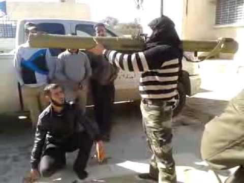 التدريب على استخدام قاذف N29 من قبل عناصر لواء أحفاد ابن الوليد في ريف درعا