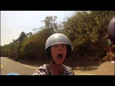 Thumbnail for Mit einer alten Honda durch Vietnam  - Roadtrip - by Honda Vietnam