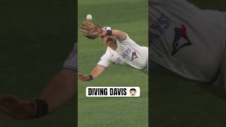 Davis Schneider with an incredible all-around play ???? #MLB #Toronto #BlueJays