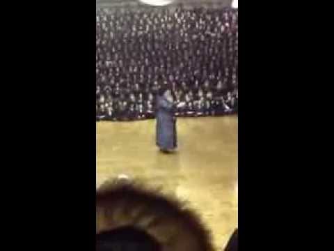 Bobov Rebbe 48 Dances The "Hornesteipel Tantz" At Wedding