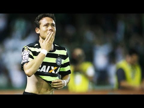 Com gol e choro de Keirrison, Coritiba 2 x 1 Cruzeiro   Brasileirão 20 10 2013