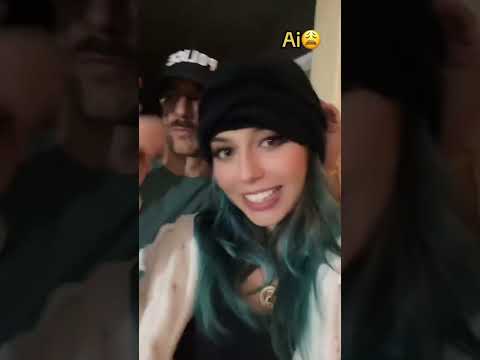 Jovem do cabelo azul encontra-se desaparecida | se juntar eu e minhas amigas então, nuur 🥵