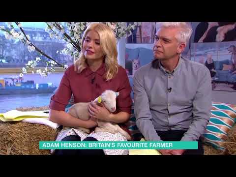 Holly Loves Her Little Lamb | This Morning