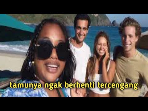 guiding guest till paradise beach