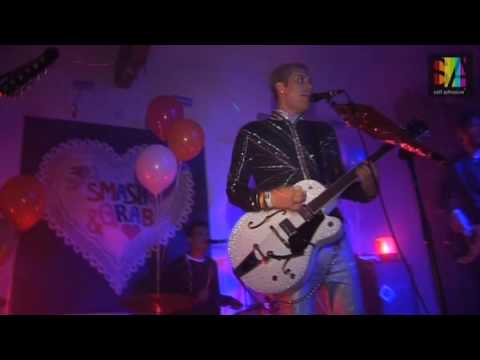 Tommy Sparks perform Shes Got Me Dancing live