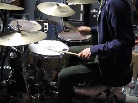 "Boh" - A triplet drum fill for the kids
