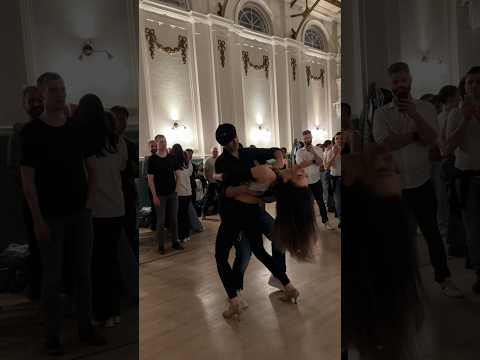 Bachata Advance Class @HSBC #dance #bachatalessons #bachatadance #bachatafusion #bachata #shorts