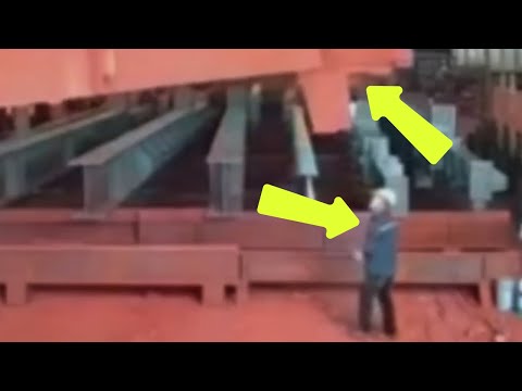 😲 CRANE ACCIDENTALLY DROPS HEAVY LOAD | WORK ACCIDENT CAUGHT ON CAMERA