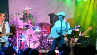 Patrick Glenn - Make her fall in love with me song