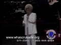 Brenda Lee belts out "Rockin' Around the ...