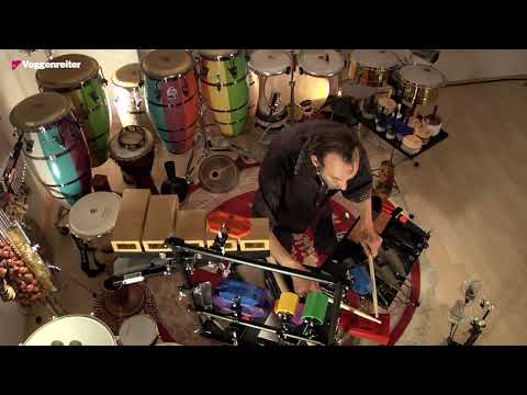 PiTTi Hecht plays Cowbells