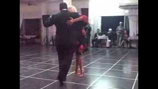 Yanina Erramouspe y Leo Ortiz exhibicion en Floreal Milonga, D'arienzo "Milonga querida" 2013