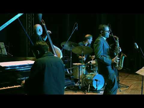 Aaron Johnson Quartet en CDMX. I've Never Been In Love Before