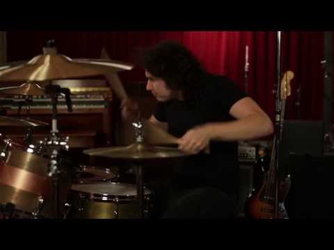 NIN drummer Ilan Rubin - Recording a song with Apogee Duet and Logic Pro X