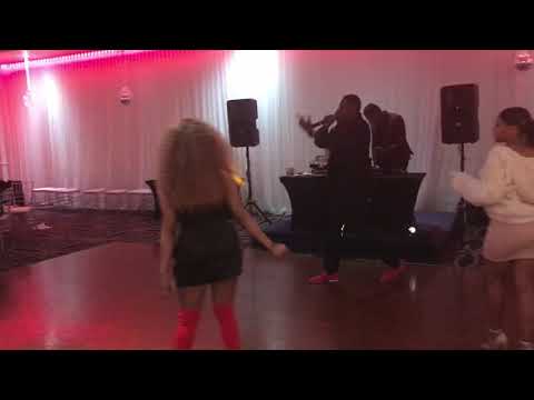 Marcovict performance live  (No Rush)