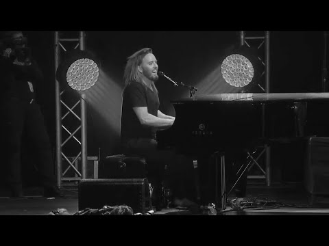 Tim Minchin & Tom Fisher - Shine A Light  (by The Rolling Stones)