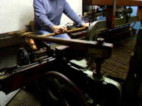 Weaving Harris Tweed