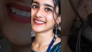 Download lagu Senyum manis gadis itu 👍 mp3