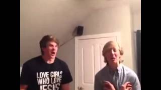 Download lagu DEM WHITE BOYZ Vine Knock knock! #hesgonnasmellhispoo mp3