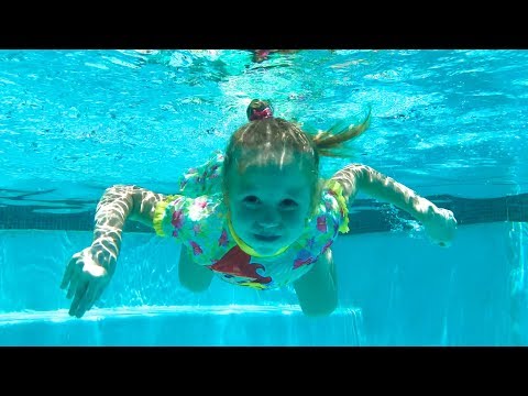 Песня для детей про то как правильно плавать в бассейне