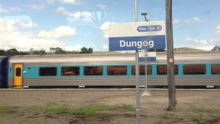 preview picture of video 'CountryLink XPT Train Departs Dungog Station'