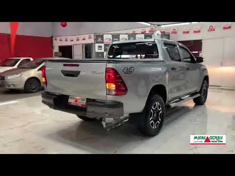 A MINAS PICK UPS APRESENTA HILUX CD 4x4 STD