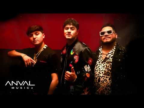 La Adictiva x Gabito Ballesteros - La Pelinegra (Video Oficial)