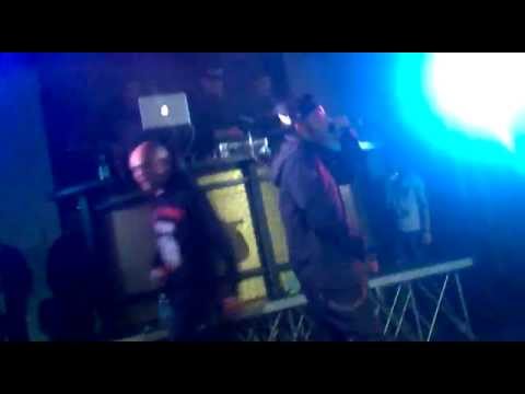 BASSI MAESTRO feat. SALMO - HAI SBAGLIATO ARTISTA  LIVE @ NAUTILUS