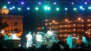 Ledisi - Knockin&#39; (Live at Detroit Jazz Fest 2010)