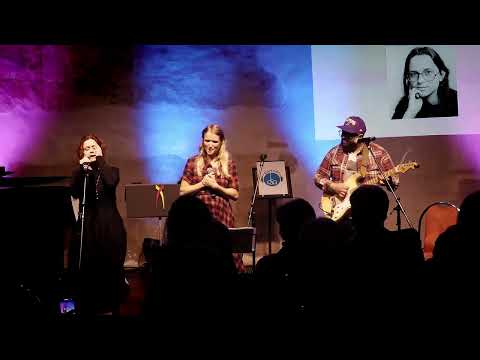 Zdenka Trvalcová a Lucia Šoralová - A Deus (Vzpomínka na Zuzanu Navarovou)