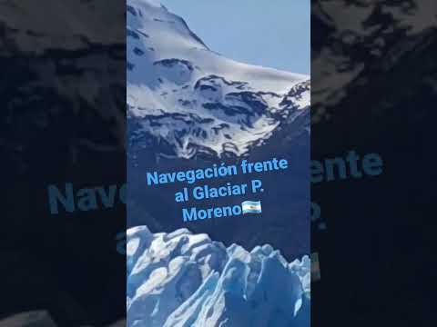 Navegação em frente ao Glaciar Perito Moreno