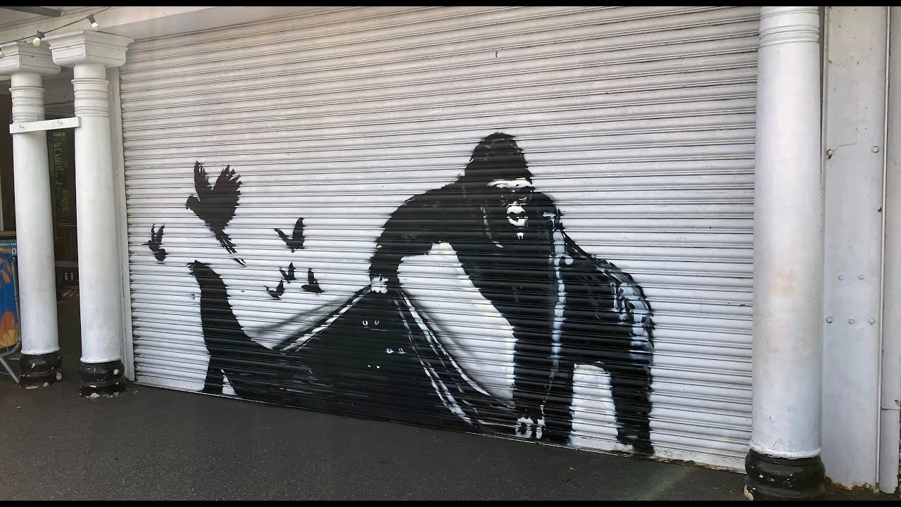 London Zoo: Banksy reveals ninth animal artwork