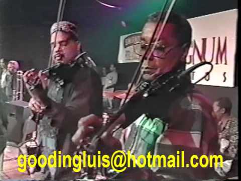 Los Van Van en Panamá    Ella Tiene Algo Que No Se