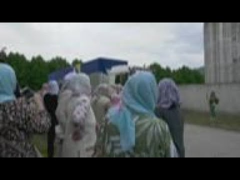 Victims' remains arrive at Srebrenica memorial site