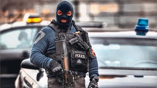 La Sociedad Del Poder Lyrics English Translation