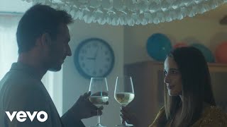 La Storia Della Tua Vita Music Video