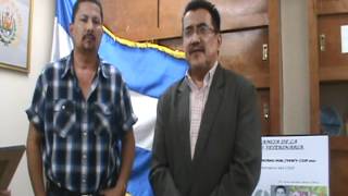 preview picture of video 'RECONOCIMIENTO DR CESAR ALVAREZ (Agroveterinaria El Corral)'