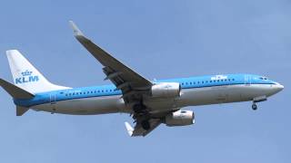 preview picture of video 'KLM  KLM1975  Landing  Budapest Airport'