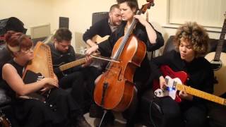 Moulettes - Land Of The Midnight Sun: Live In The Living Room
