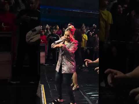 Yara Tchê cantando Sem Medo em Bacabeira-MA | Central dos Desejeiros