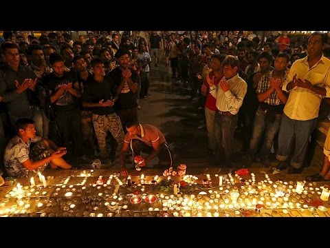 Kerzenmeer in Budapest: Gedenken an tote Flüchtlinge in Österreich