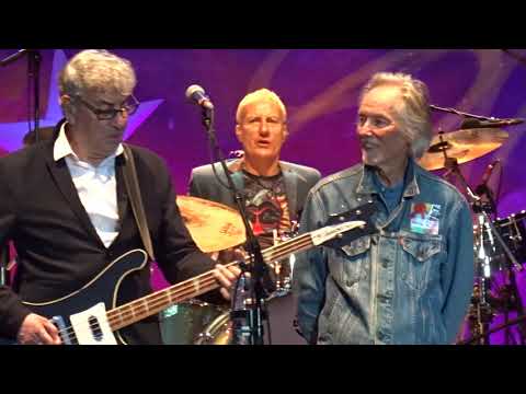 Ringo Starr feat. Klaus Voormann - With A Little Help From My Friends (Hamburg, 11.06.2018)