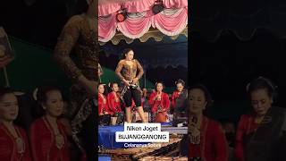 Download lagu lakon nyeni niken salindri celana sobek #shorts #niken mp3