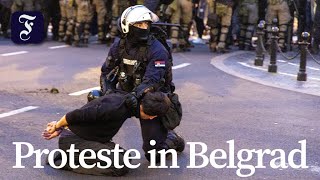 Studenten und Polizei geraten aneinander