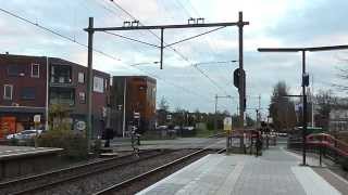 preview picture of video 'Spoorwegovergang Voorhout/ Dutch Railroad-/ Level Crossing/ Bahnübergang/ Passage a Niveau'