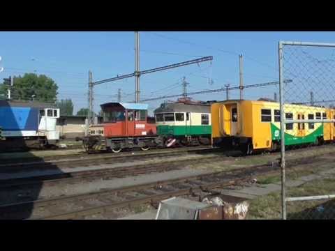 EJ 460.079/080 retro se přistavuje na výměnu uhlíků MG do haly PO