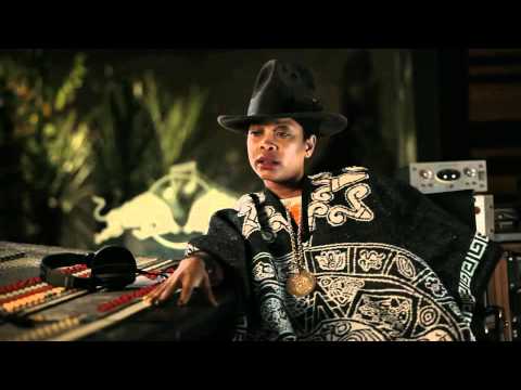 Erykah Badu Performing w/ Jamie Woon & Hudson Mohawke