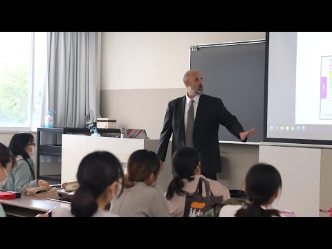 【授業風景】Practical English for pharmacists：医療薬学科