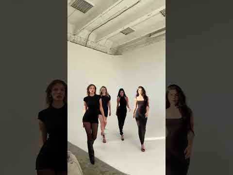 THE CATWALK VS THE HORSEWALK WHICH ONE IS BEST #viral #model #runway #bellahadid
