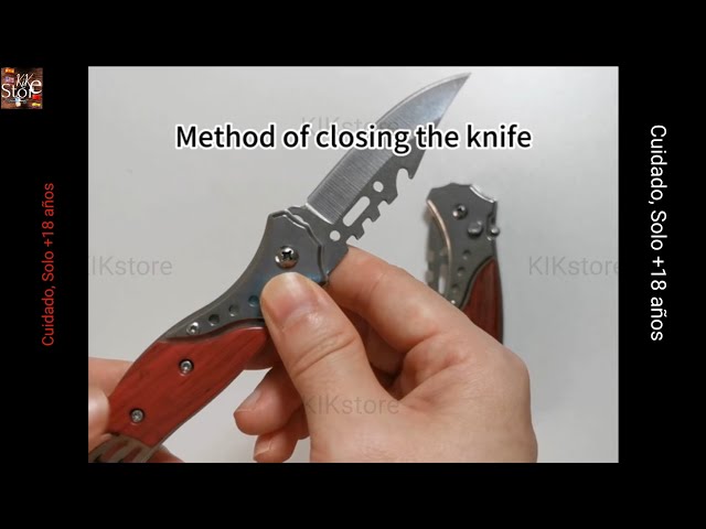 Vídeo relacionado con THIRD Navaja K2454, Mango de Aluminio Negro con Agujeros, Hoja de Acero INOX de 10.2 cm. Liners y Hoja bañados en Titanio Rainbow. Incluye Clip
